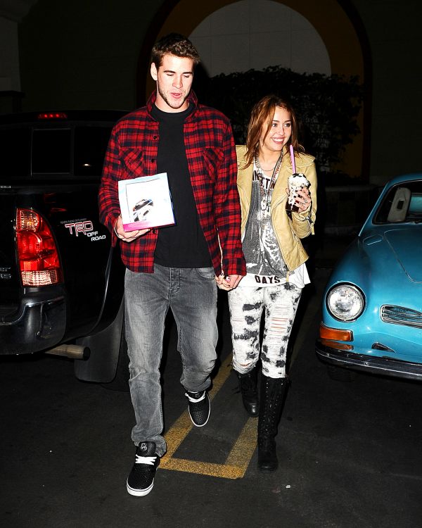 miley cyrus style 2010. Miley Cyrus and boyfriend Liam