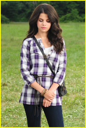 selena gomez dream out loud clothes. Selena Gomez modeling her