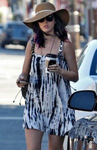 katy-perry-tiedye Katy Perry out in Los Angeles