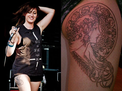 Jacqui performs at Warped Tour 2011 with the outline of the tattoo