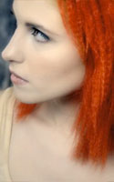 Hayley Williams teased hair