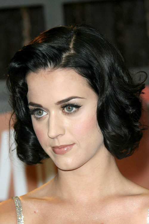 Katy Perry Wavy Black Bob Hairstyle | Steal Her Style