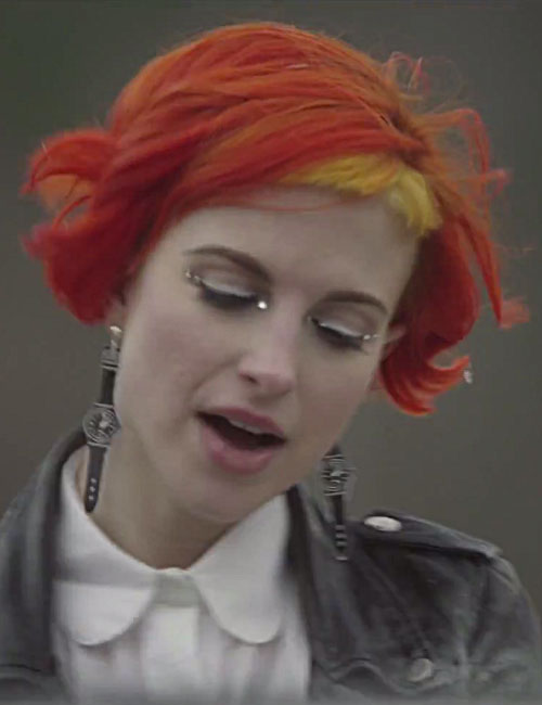 Hayley Williams 'Ain't It Fun' Hairstyle | Steal Her Style