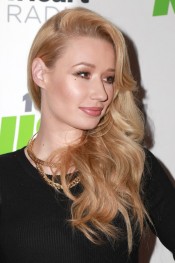 Iggy Azalea Wavy Golden Blonde Faux Sidecut Side Part Hairstyle