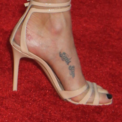 Teri Hatcher Writing Foot Tattoo | Steal Her Style
