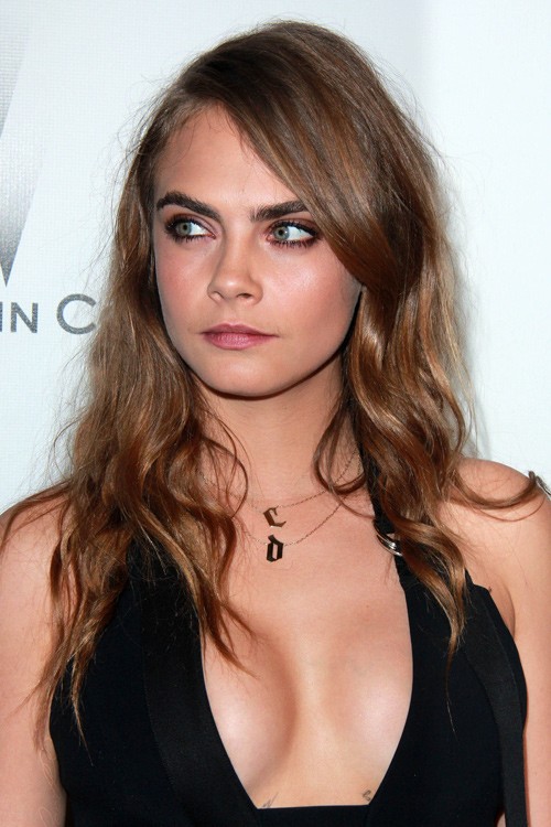 Cara Delevingne Wavy Medium Brown Messy Hairstyle | Steal Her Style