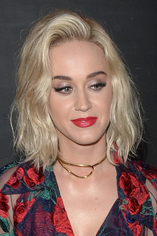 Katy Perry Wavy Platinum Blonde Bob Hairstyle Steal Her Style