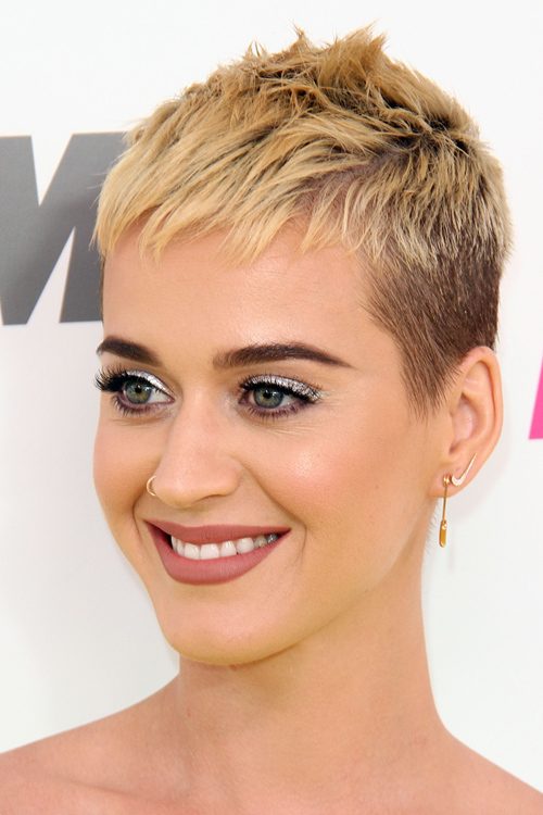 Katy Perry Straight Honey Blonde Pixie Cut Hairstyle | Steal Her Style