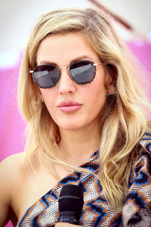 Ellie Goulding Wavy Honey Blonde Messy Side Part Hairstyle Steal Her