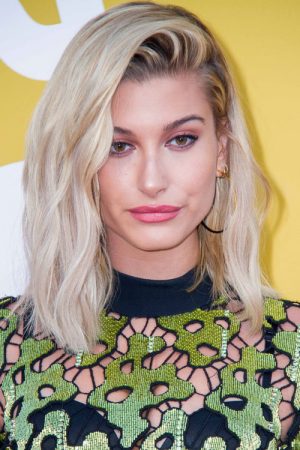 Hailey Baldwin Wavy Light Brown Platinum Blonde Blunt Cut Bob Dark