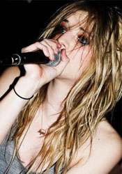 dirty blonde wavy hair