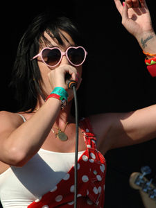 Katy Perry: Pink Heart Sunglasses