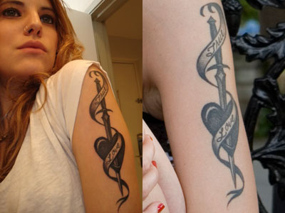 Juliet Simms' heart and dagger tattoo