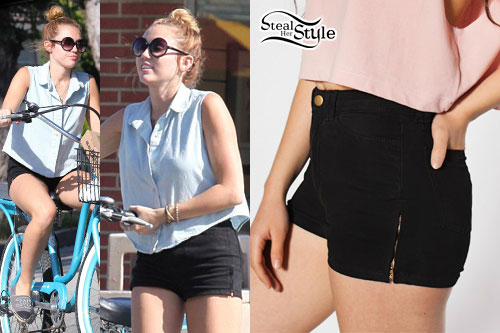 Miley Cyrus: Black Denim Zip Shorts