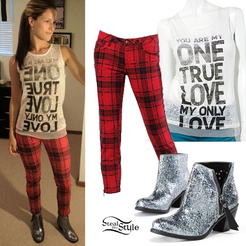 Cassadee Pope: Red Plaid Pants Outfit