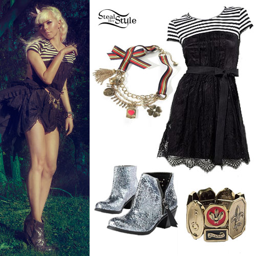 Kerli: Striped Dress, Silver Boots Outfit