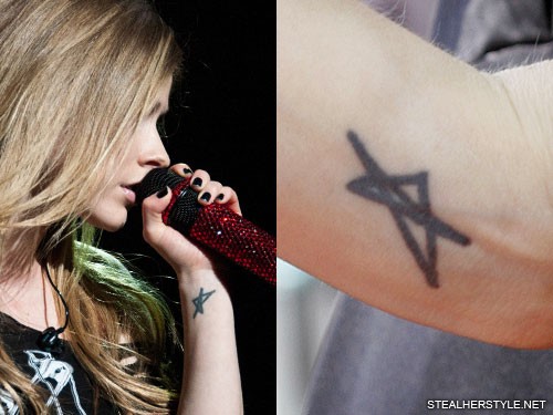 Avril Lavigne star wrist tattoo
