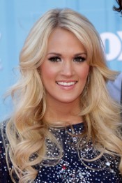 Carrie Underwood's Hairstyles & Hair Colors | Steal Her Style