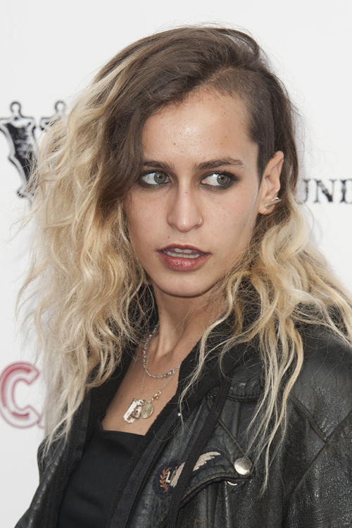 Alice Dellal Wavy Platinum Blonde Ombré, Sidecut, Two-Tone Hairstyle ...