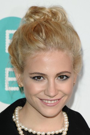 Pixie Lott Wavy Golden Blonde Bun Messy Bun Hairstyle Steal Her Style pixie-lott-wavy-golden-blonde-bun-messy-bun-hairstyle-steal-her-style