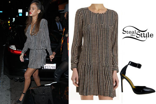 Rihanna: Printed Dress