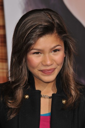 Zendaya Wavy Dark Brown Hairstyle | Steal Her Style