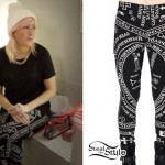 Ellie Goulding: Cyrillic Print Leggings