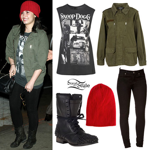 Demi Lovato: Snoop Dogg Tee Outfit