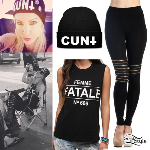 Anna Worstell: Femme Fatale Tee Outfit
