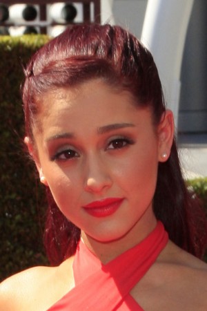Ariana Grande Real Hair Length 2021 - What Type of Hair Extensions Do Celebrities Use?
