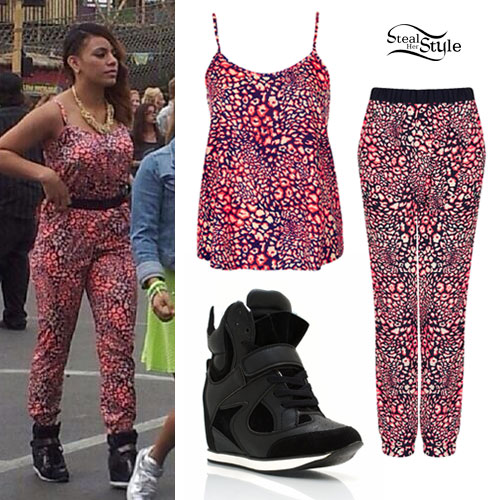 Dinah Jane Hansen: Miss Movin On Video Outfit