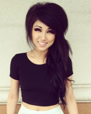 Melissa Marie Green Wavy Black Ponytail, Side Part Hairstyle | Steal