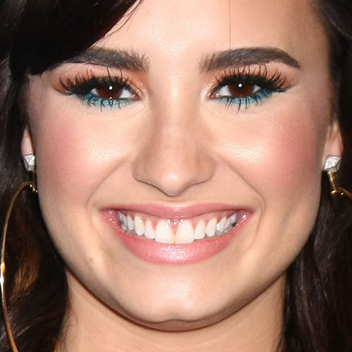 Demi Lovato Makeup Blue Eyeshadow