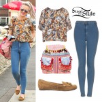 Perrie Edwards: Floral Tee, Blue Skinny Jeans | Steal Her Style