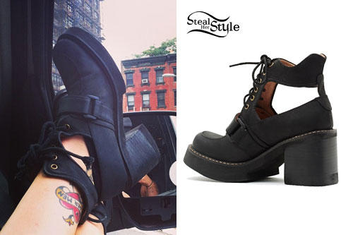 Sierra Kusterbeck: Cutout Ankle Boots