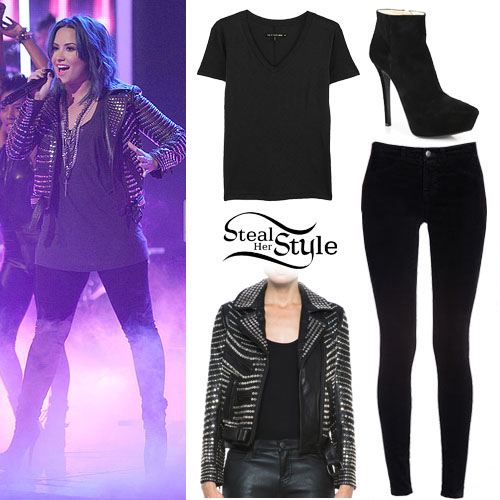 Demi Lovato performing on The X-Factor USA November 28th, 2013 - photo: dlovato-news