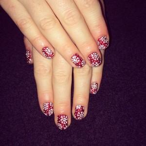 Nicki Minaj Clear Beads, Grid Nails | Steal Her Style