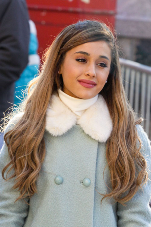 Ariana Grande S Hairstyles Hair Colors Steal Her Style Page 6