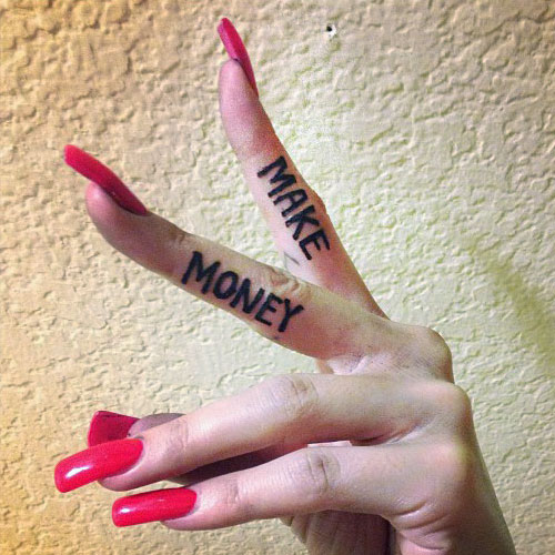 melissa-marie-green-make-money-finger-tattoo
