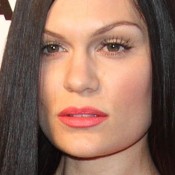Jessie J Makeup: Brown Eyeshadow, Taupe Eyeshadow & Pink Lip Gloss ...