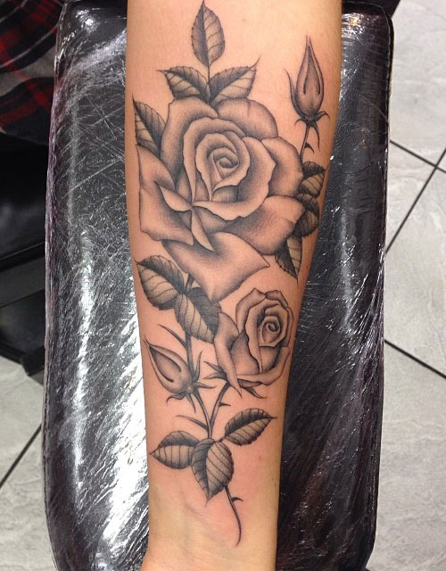 jesy-nelson-tattoo-roses-arm