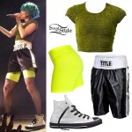 Hayley Williams: Monumentour Outfit