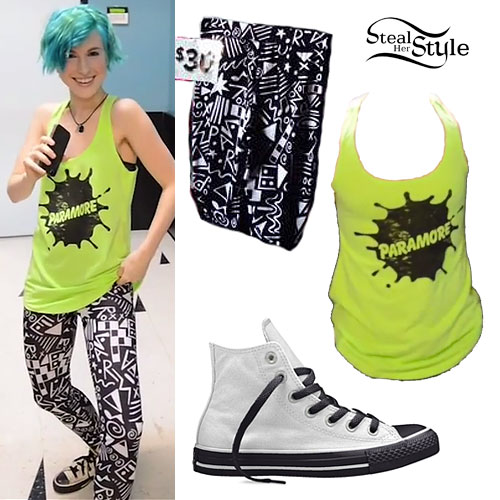 Hayley Williams: Monumentour Merch Outfit