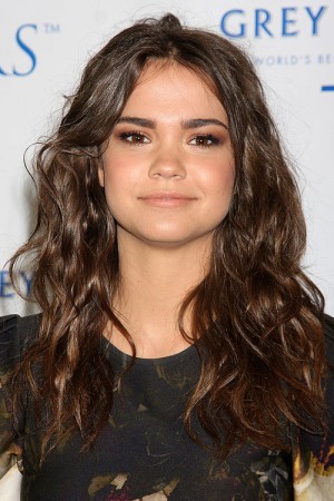 Maia Mitchell Wavy Dark Brown Messy Hairstyle | Steal Her Style