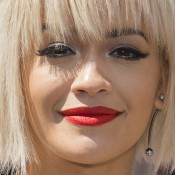 Rita Ora Makeup: Purple Eyeshadow & Pale Pink Lipstick | Steal Her Style