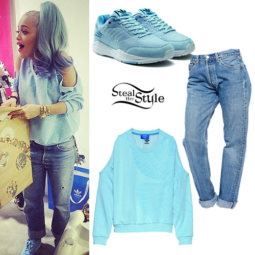 Rita Ora: Cold Shoulder Sweatshirt, Blue Sneakers