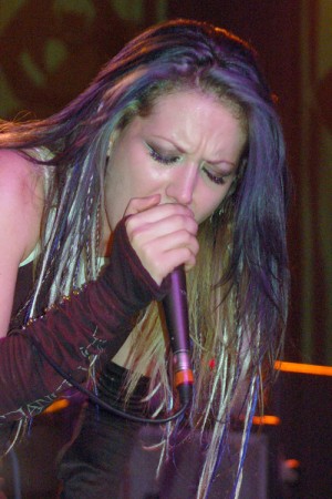 Alissa White-Gluz's Hairstyles & Hair Colors | Steal Her Style