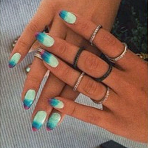 Rita Ora Mint Green, Teal Ombré Nails | Steal Her Style
