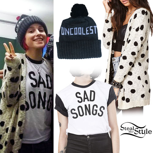 Hayley Williams: 'Sad Songs' T-Shirt Outfit