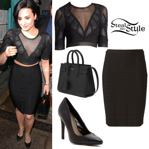 Demi Lovato leaving The Ivy, Los Angeles, January 20th, 2015 - photo: lovatopictures